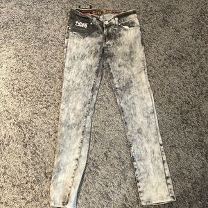 True rock skinny jeans